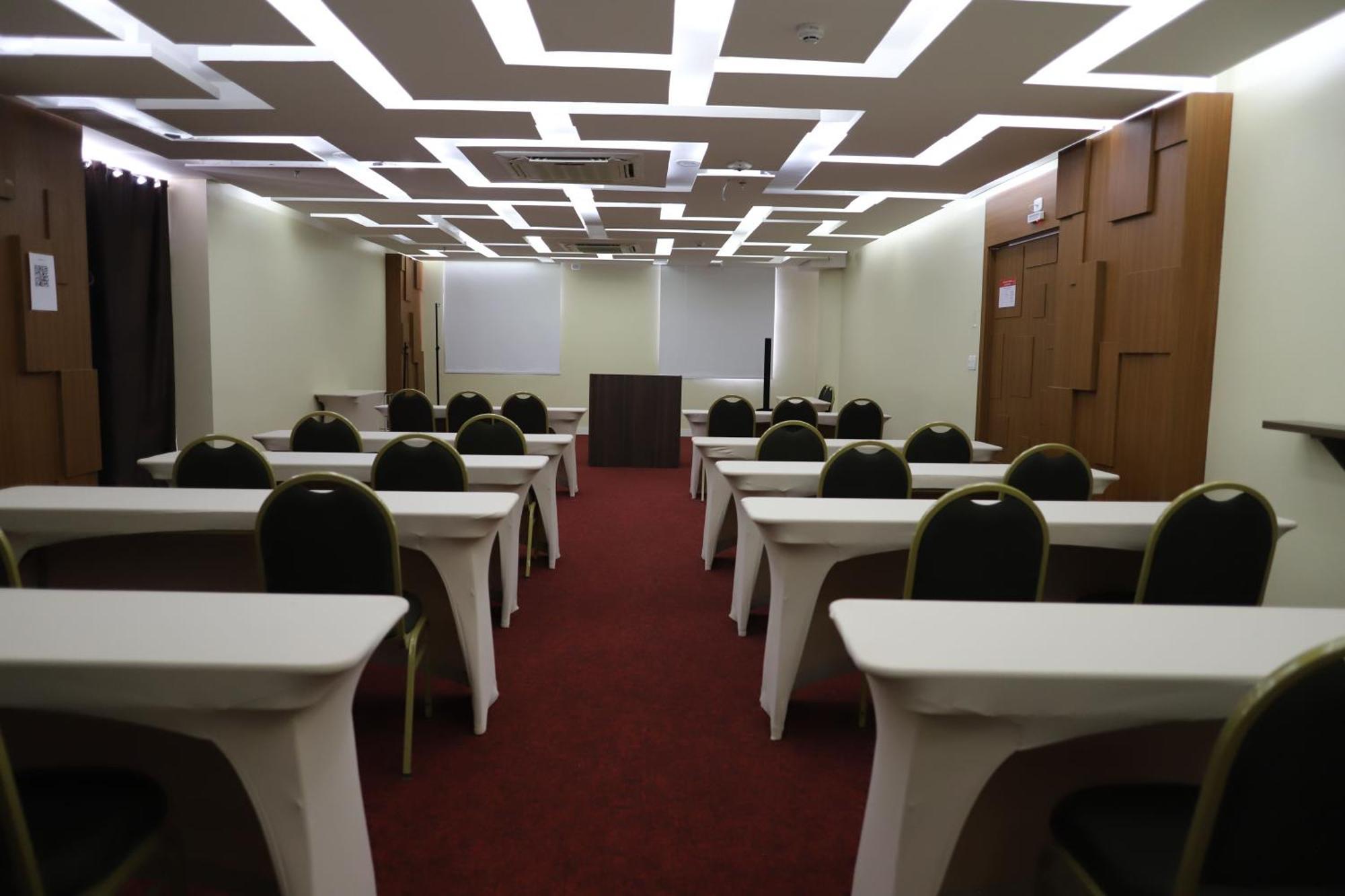 Hotel Ramada By Wyndham Manaus Torres Center Exterior foto
